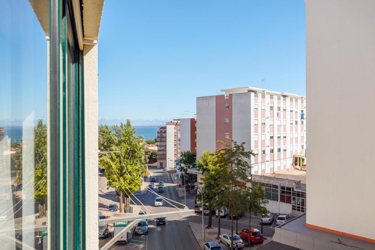 Breeze Beach House Setúbal Exterior foto